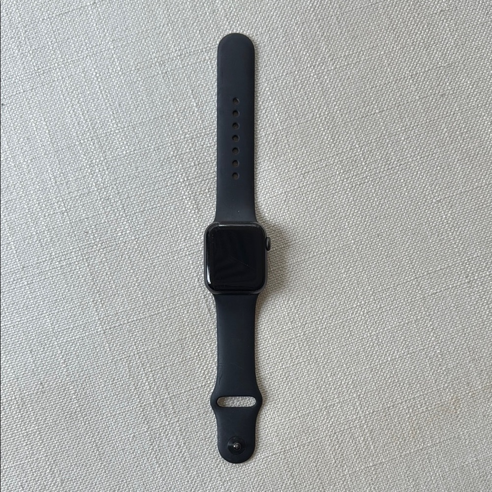 Apple Watch SE 40mm with GPS - Picture 2 of 2